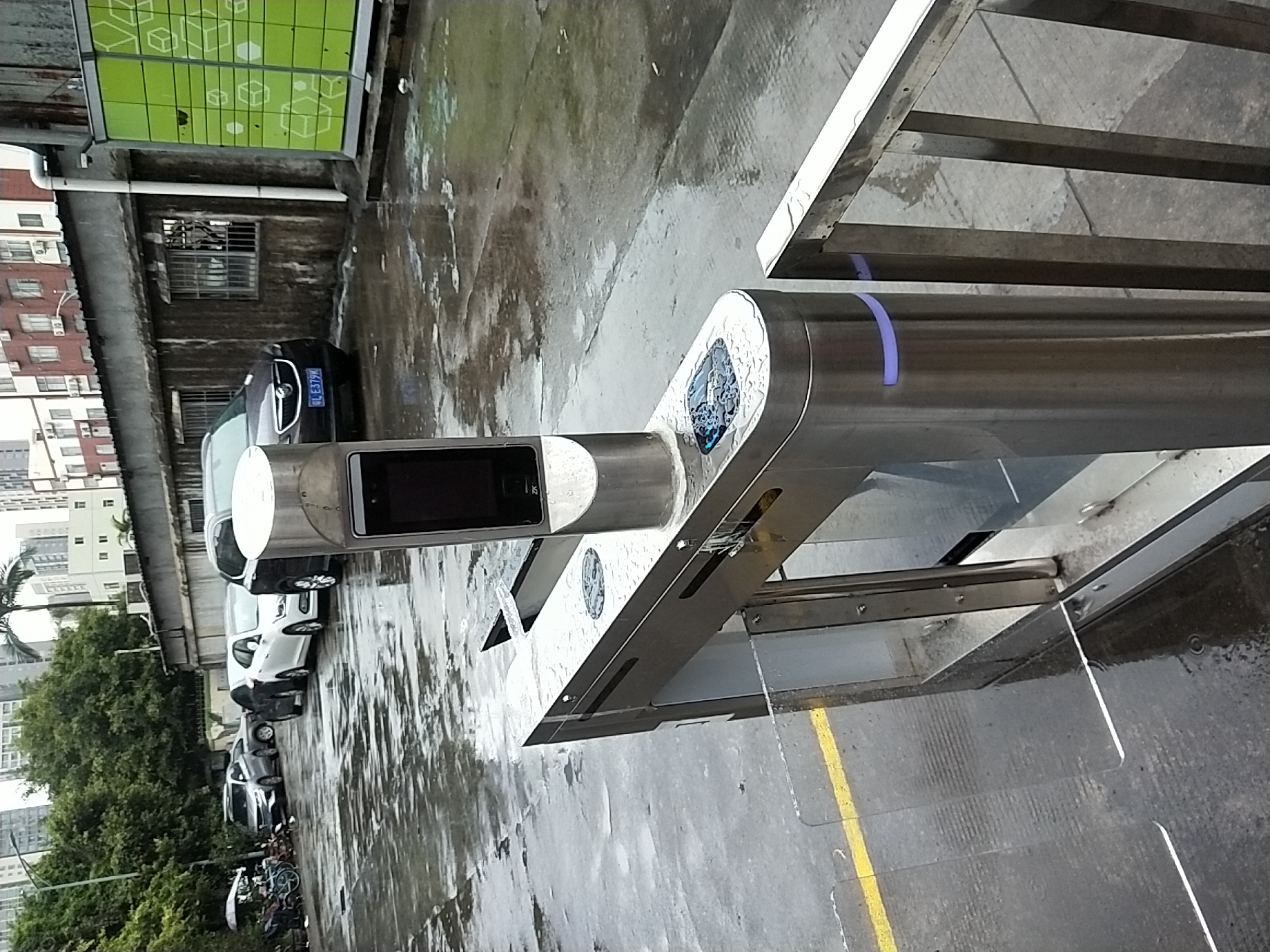 1684309139701401.jpg 深圳一進(jìn)一出擺閘系統(tǒng).jpg